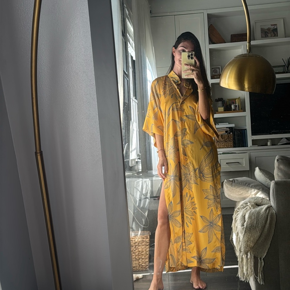 Nidodileda yellow kimono